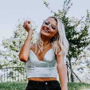 Meet your Posher, Annie